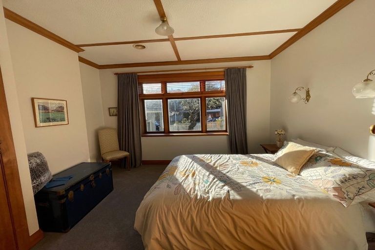 Photo of property in 1 Newcombe Crescent, Karori, Wellington, 6012