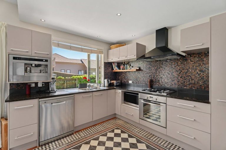 Photo of property in 50 Kelliher Drive, Wanaka, 9305