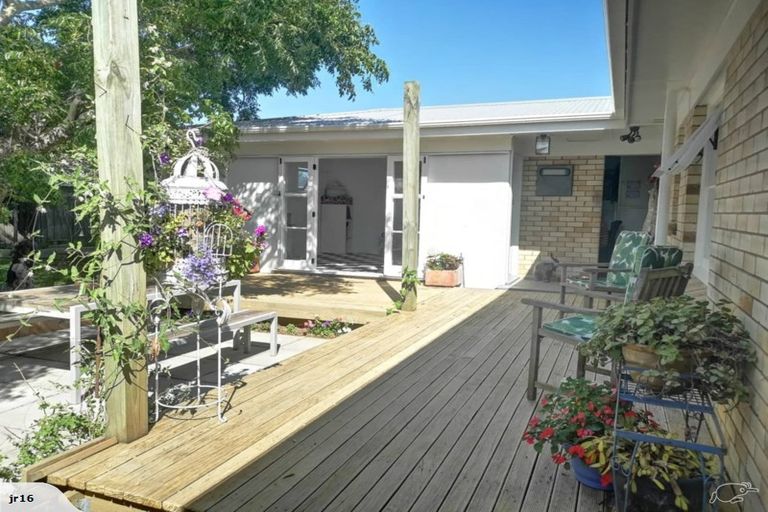 Photo of property in 596 Maunganui Road, Mount Maunganui, 3116