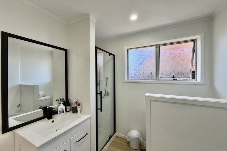 Photo of property in 2/3 Martin Road, Manurewa, Auckland, 2102