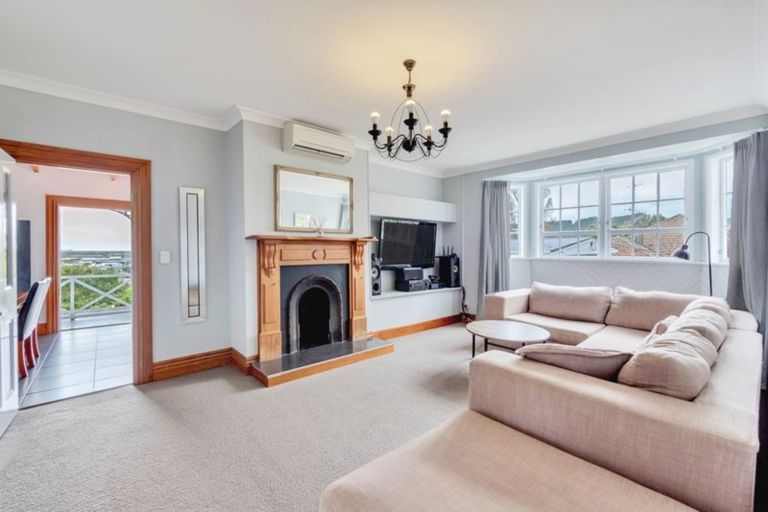 Photo of property in 4 Nelson Street, Helensville, 0800