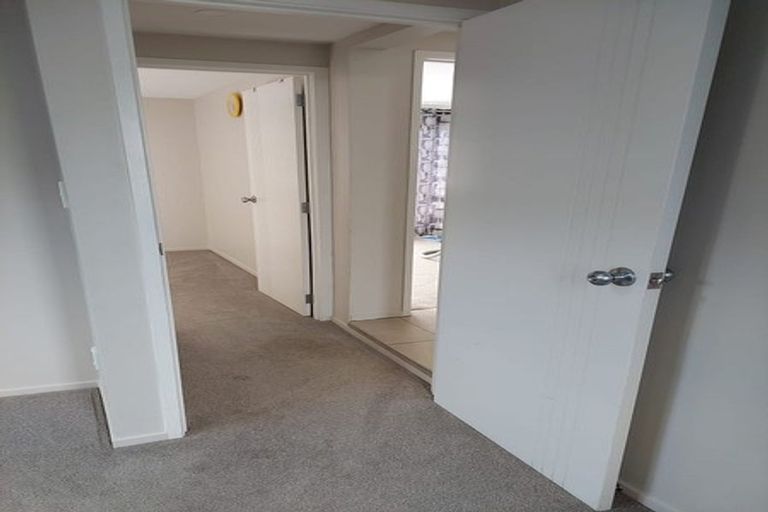 Photo of property in 74 Butterworth Drive, Glendene, Auckland, 0602