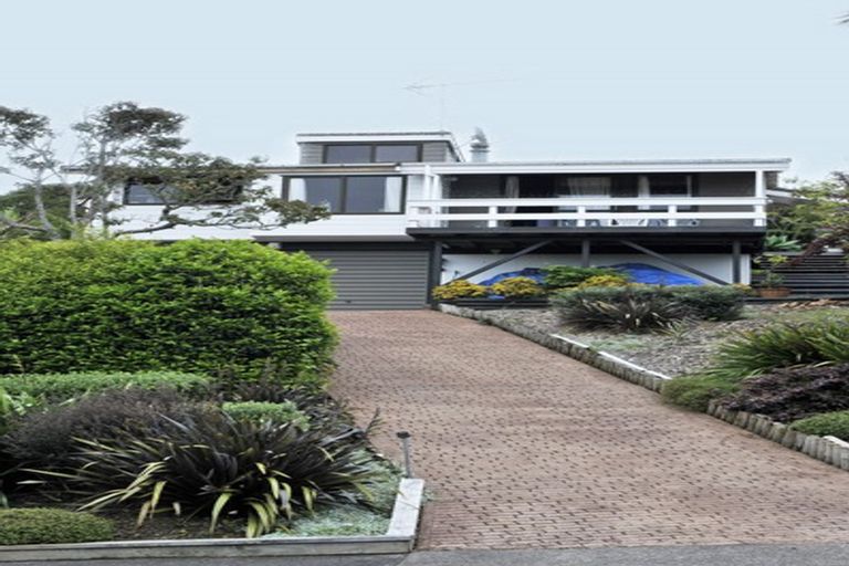 Photo of property in 19 Miraka Place, Birkenhead, Auckland, 0626