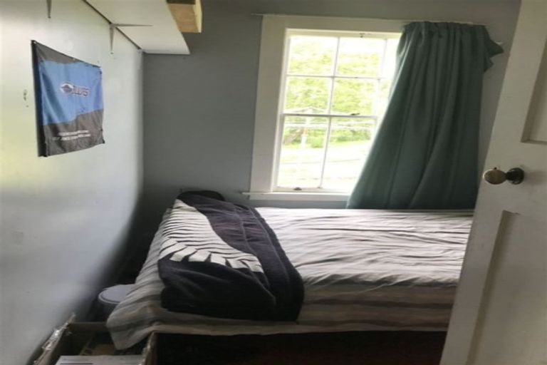 Photo of property in 34 Whakapirau Road, Maungaturoto, 0583