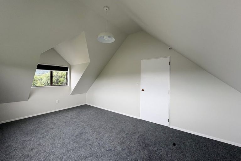 Photo of property in 15b Whitechapel Grove, Stokes Valley, Lower Hutt, 5019