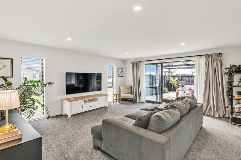 Photo of property in 12 Peregrine Crescent, Rolleston, 7615