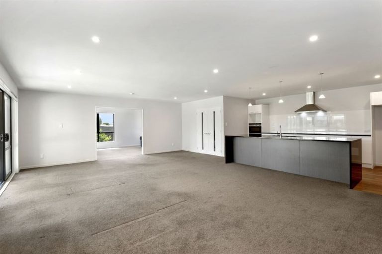 Photo of property in 16 Kilkivan Lane, Broomfield, Christchurch, 8042