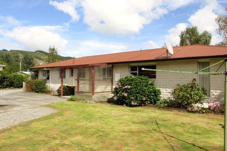 Photo of property in 71 Main Street, Reefton, 7830