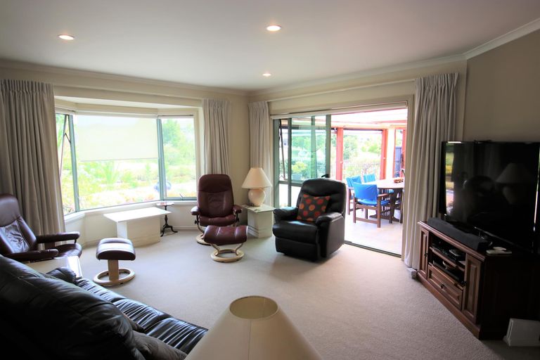 Photo of property in 6 Nautical Drive, Haruru, 0204