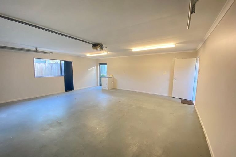Photo of property in 30 Coventry Way, Long Bay, Auckland, 0630