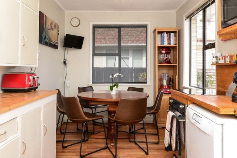 Photo of property in 33 Churchill Avenue, Maeroa, Hamilton, 3200