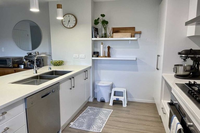 Photo of property in 51a Routley Drive, Glen Eden, Auckland, 0602