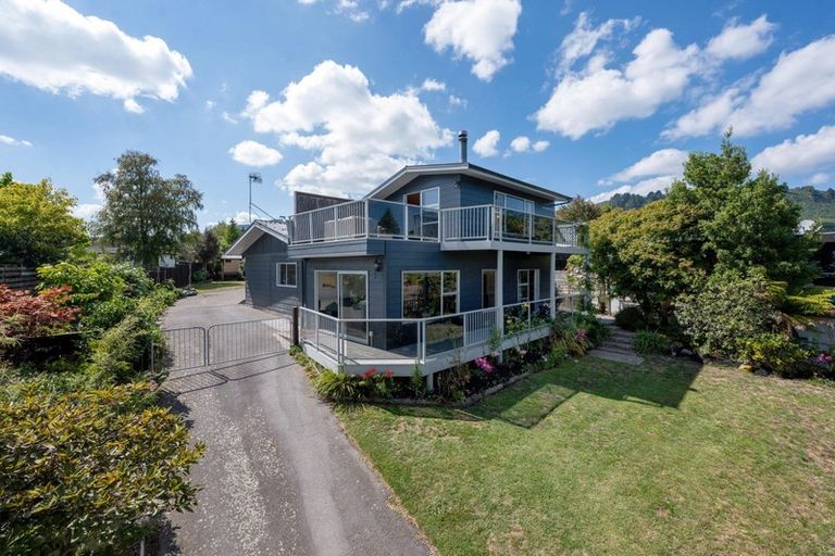 Photo of property in 53 Marina Terrace, Kinloch, Taupo, 3377