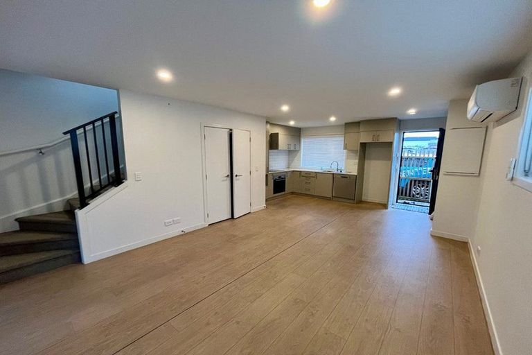 Photo of property in 2/5 Brandon Road, Glen Eden, Auckland, 0602