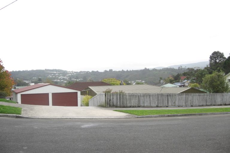 Photo of property in 26 Lowry Crescent, Stokes Valley, Lower Hutt, 5019
