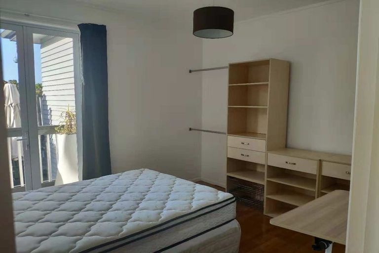 Photo of property in 14 Tiri View Place, Waiake, Auckland, 0630