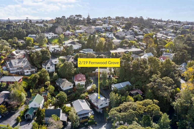Photo of property in 2/19 Fernwood Grove, Bayview, Auckland, 0629