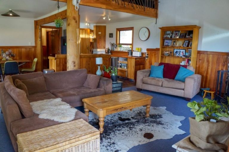 Photo of property in 42 Main Road, Luggate, Cromwell, 9383