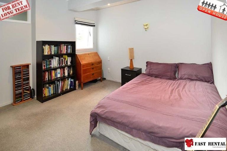 Photo of property in 20 Tawhana Crescent, Red Beach, 0932