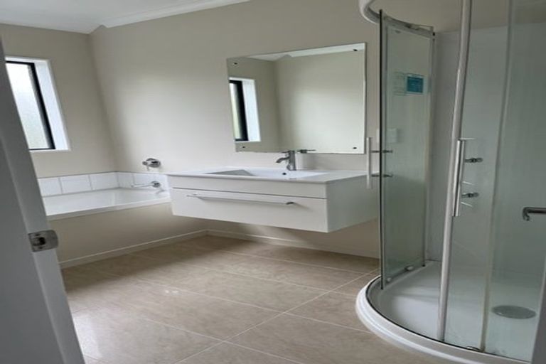 Photo of property in 6 Moston Grove, Churton Park, Wellington, 6037