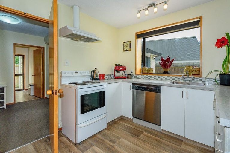 Photo of property in 42b Medina Crescent, Parklands, Christchurch, 8083