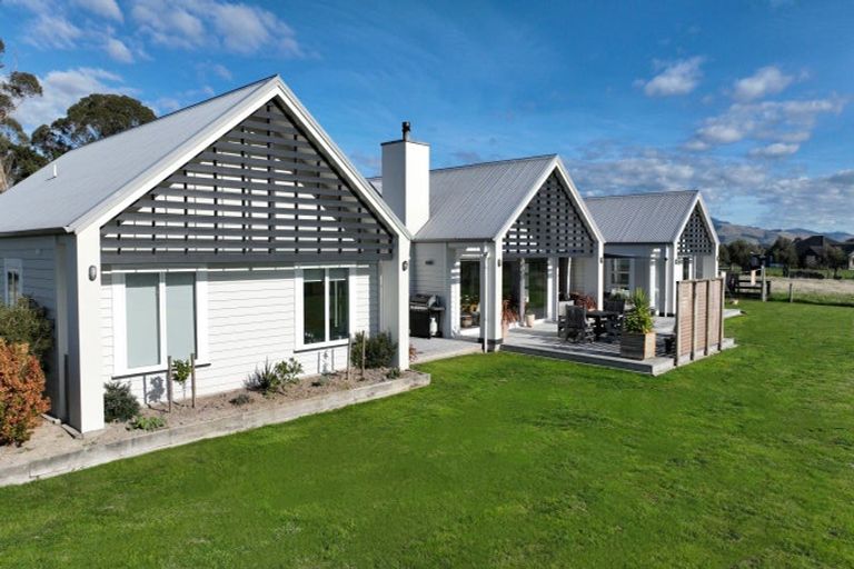 Photo of property in 104 White Rock Road, Martinborough, 5781