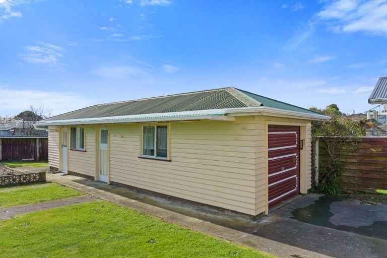 Photo of property in 17 Atmore Avenue, Otaki, 5512