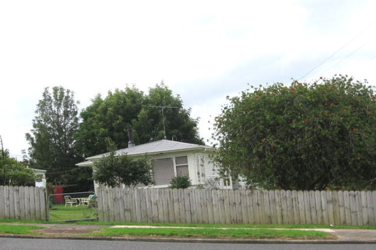 Photo of property in 31 Glengarry Road, Glen Eden, Auckland, 0602