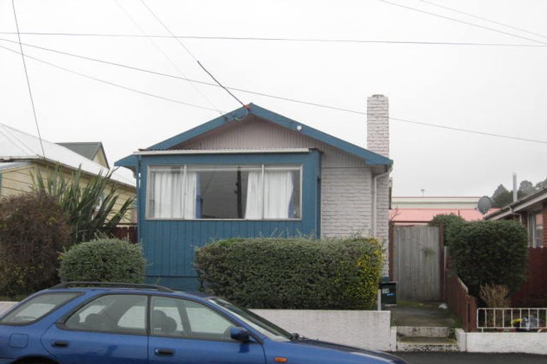Photo of property in 54 Howe Street, North Dunedin, Dunedin, 9016