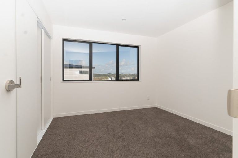 Photo of property in 22 Matakohe Road, Westgate, Auckland, 0814
