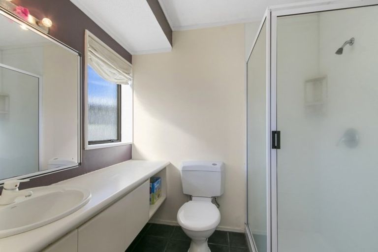 Photo of property in 35 Camellia Terrace, Maungaraki, Lower Hutt, 5010