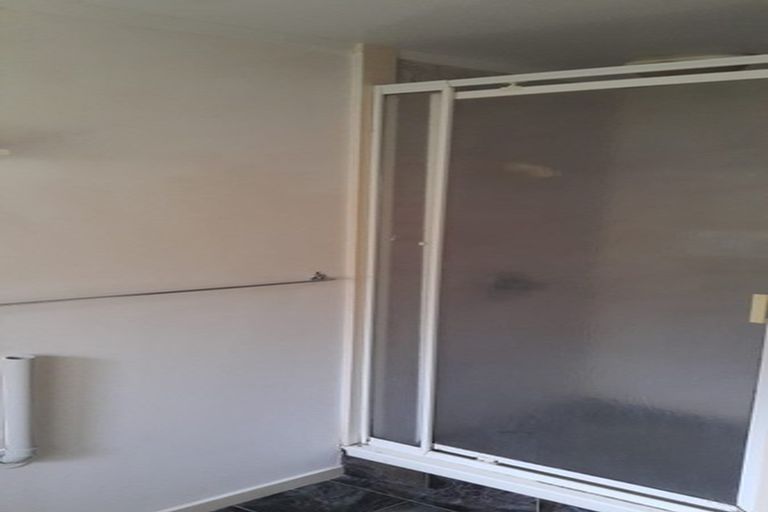 Photo of property in 14 Tatyana Place, Massey, Auckland, 0614