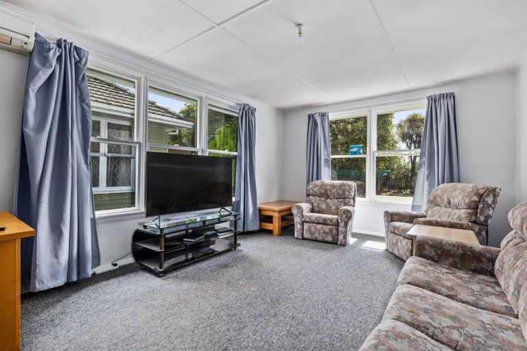 Photo of property in 33 Railway Crescent, Masterton, 5810