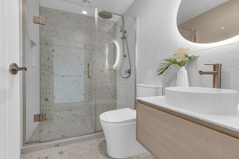 Photo of property in 49a Vera Road, Te Atatu South, Auckland, 0610