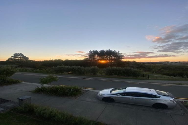 Photo of property in 28 Walter Lawry Road, Paerata, Pukekohe, 2124