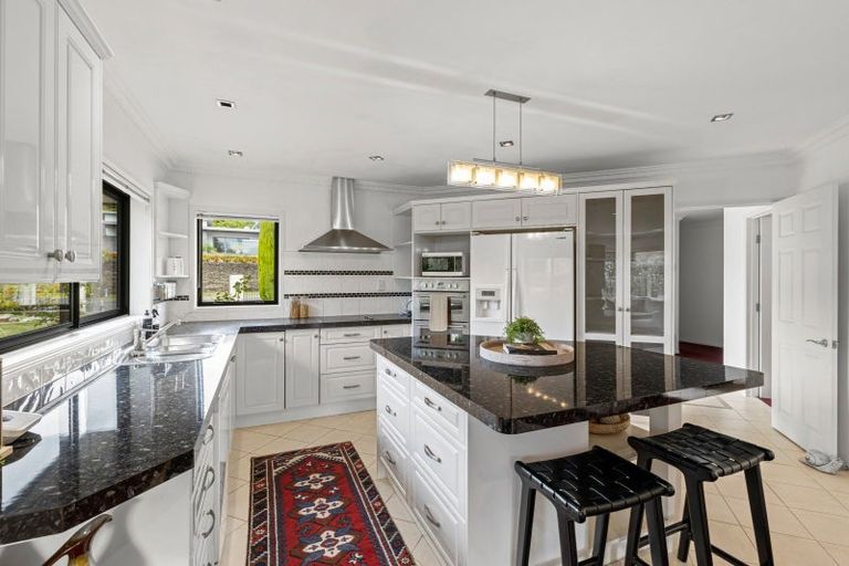 Photo of property in 6 Anderson Way, Highlands Park, New Plymouth, 4312