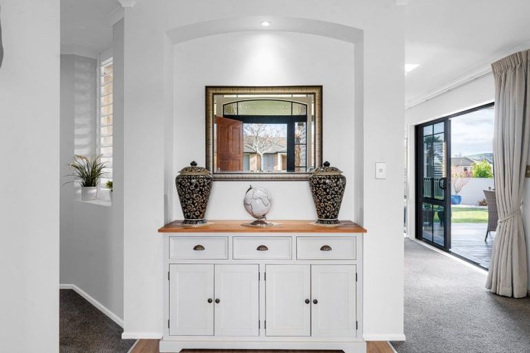 Photo of property in 2 Carlsberg Place, Papamoa Beach, Papamoa, 3118