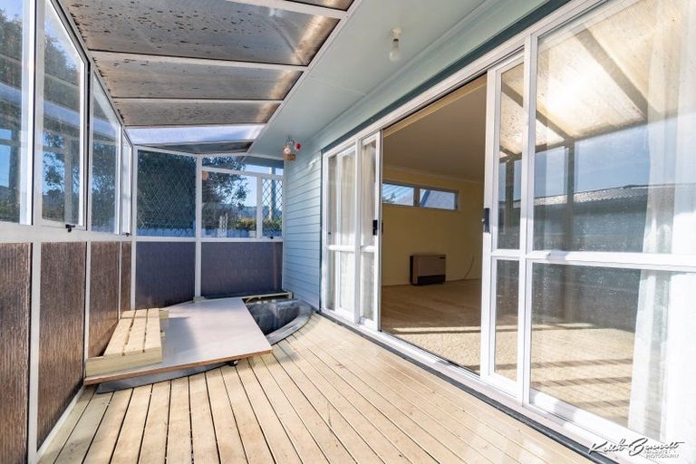 Photo of property in 51 Holyoake Crescent, Avalon, Lower Hutt, 5011