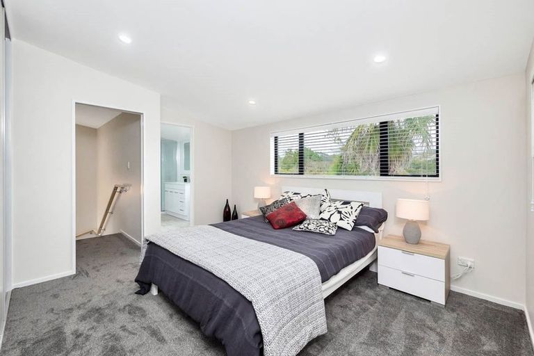 Photo of property in 50a Danbury Drive, Torbay, Auckland, 0630
