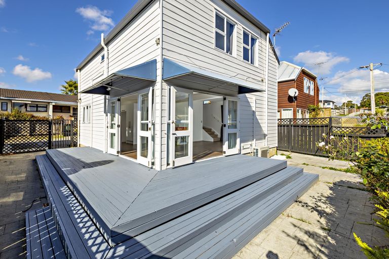 Photo of property in 2/47 Pah Road, Papatoetoe, Auckland, 2025