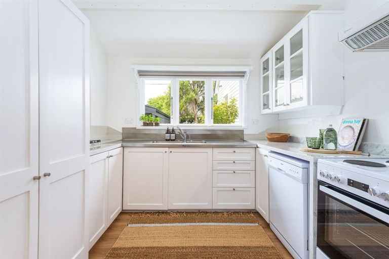 Photo of property in 59 Office Road, Merivale, Christchurch, 8014