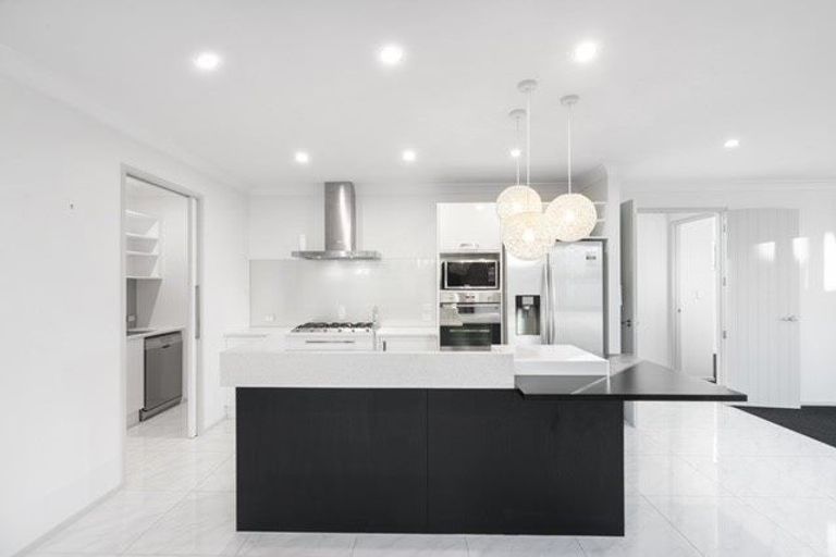 Photo of property in 18 Milano Boulevard, Karaka, Papakura, 2113