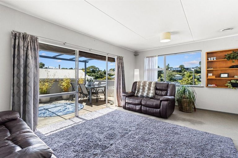 Photo of property in 6 Carlton Terrace, Westown, New Plymouth, 4310