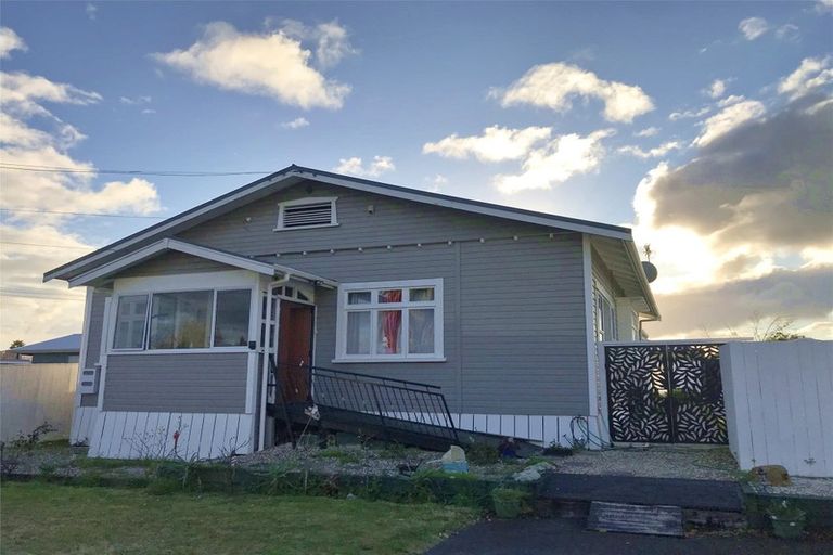 Photo of property in 22 Storey Avenue, Forest Lake, Hamilton, 3200