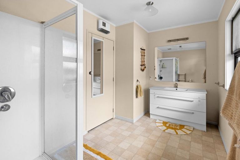 Photo of property in 34 Hammond Road, Taradale, Napier, 4112