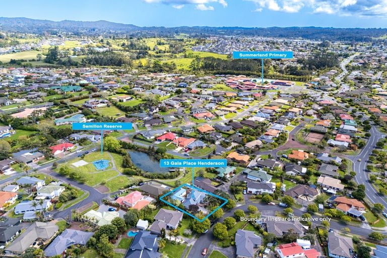Photo of property in 13 Gala Place, Henderson, Auckland, 0612