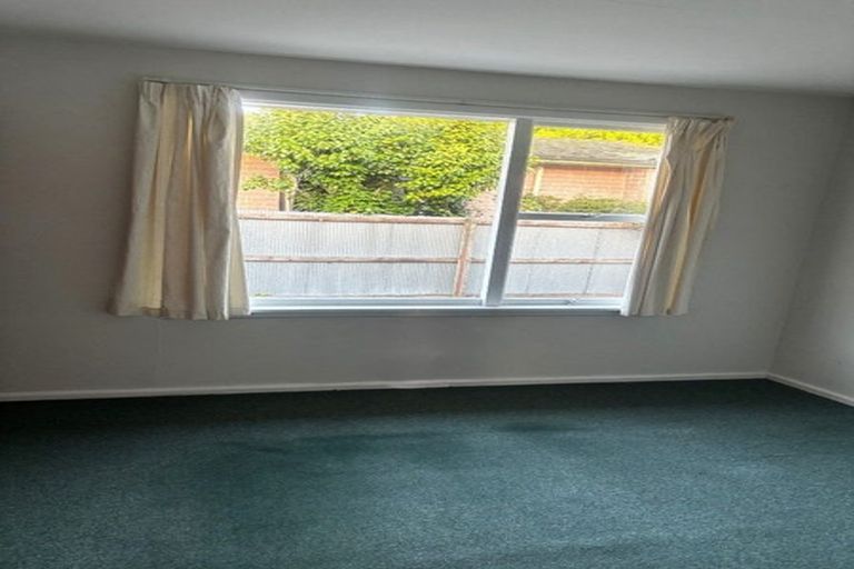 Photo of property in 8 Lochee Road, Upper Riccarton, Christchurch, 8041