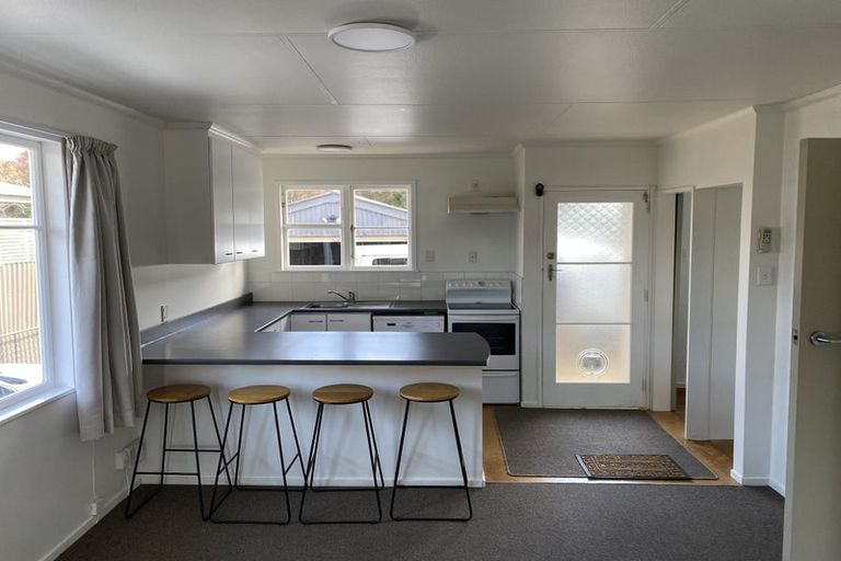 Photo of property in 12 Mokau Place, Terrace End, Palmerston North, 4410