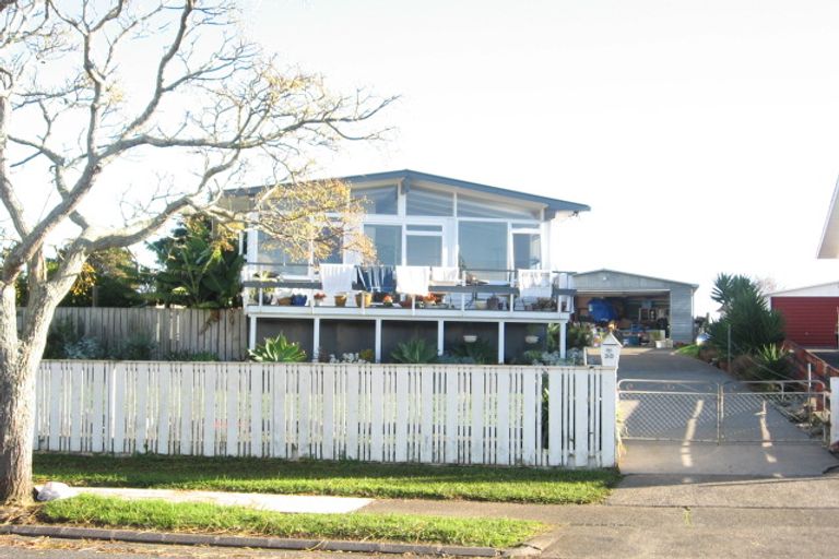 Photo of property in 30 Beeston Crescent, Manurewa, Auckland, 2102