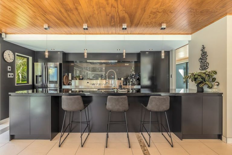 Photo of property in 124 Maui Pomare Road, Nikau Valley, Paraparaumu, 5032